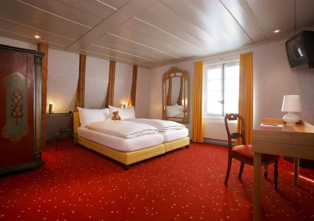 Romantik Hotel de L'Ours Sugiez Buitenkant foto