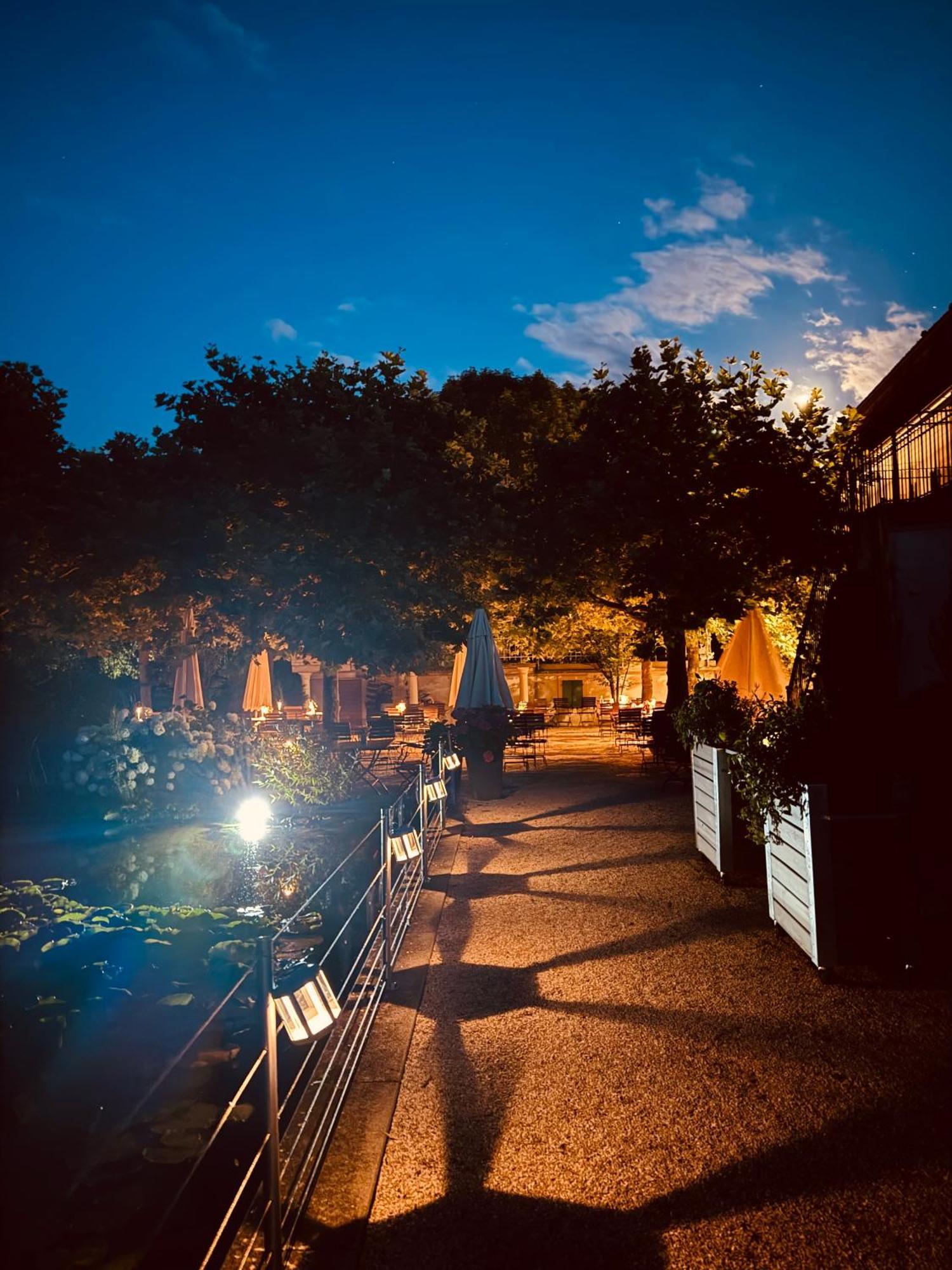 Romantik Hotel de L'Ours Sugiez Buitenkant foto
