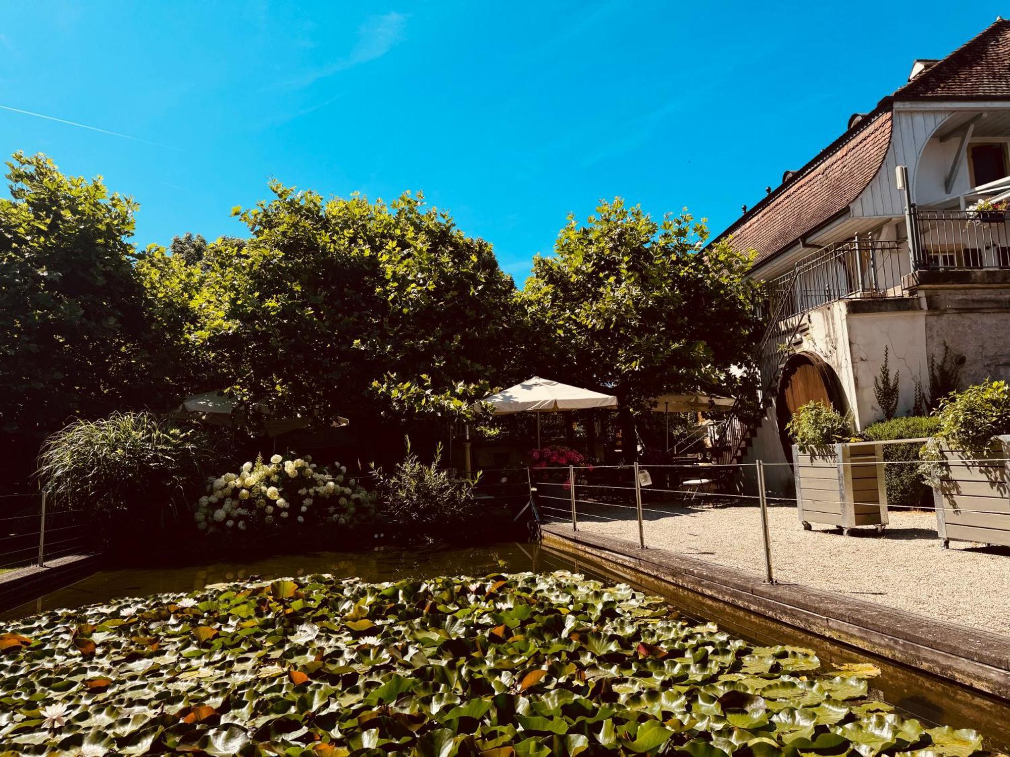 Romantik Hotel de L'Ours Sugiez Buitenkant foto